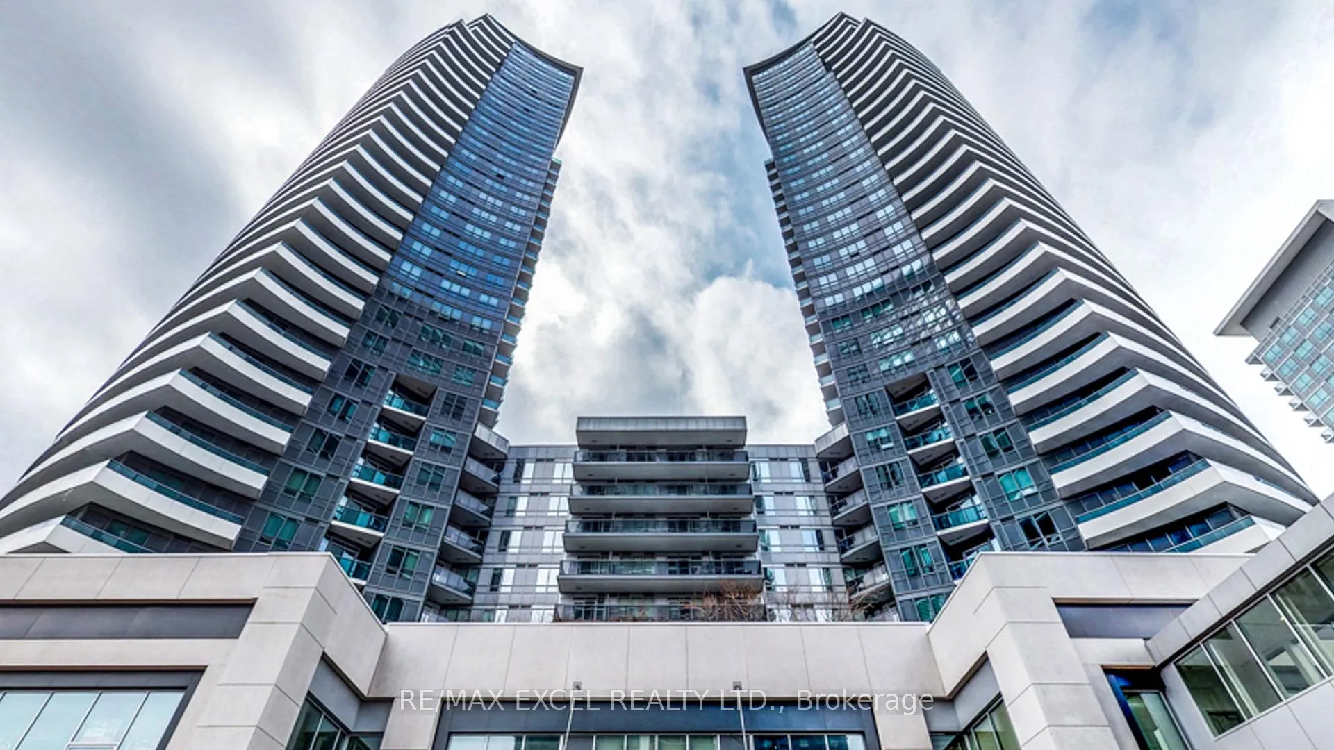 Photo 1 of Unit 2029, 7161 Yonge Street, Markham, Grandview — HOMEH