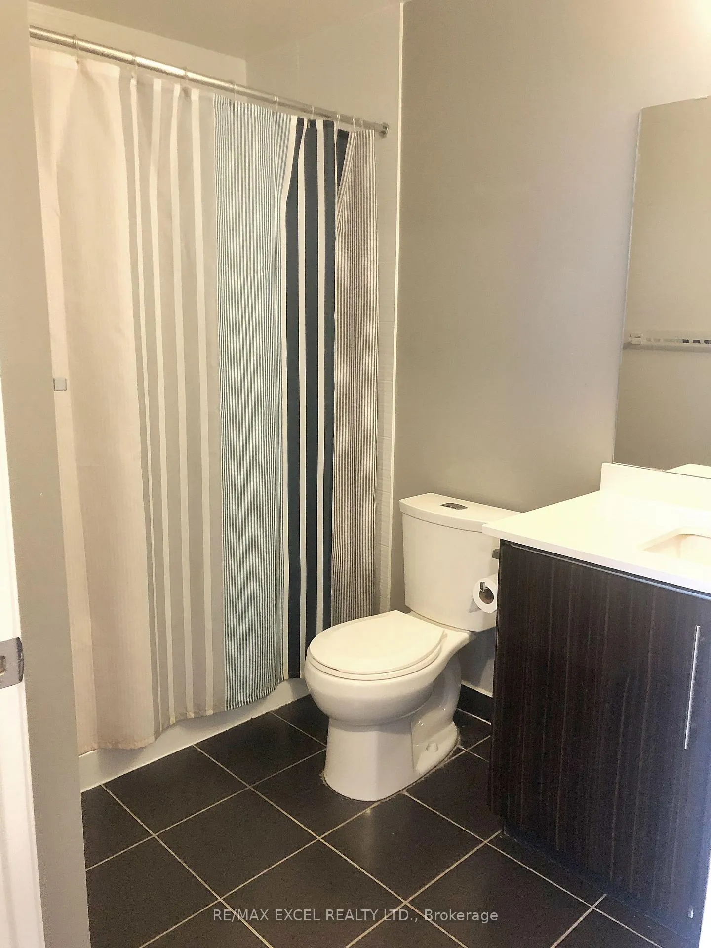 Photo 8 of Unit 2029, 7161 Yonge Street, Markham, Grandview — HOMEH