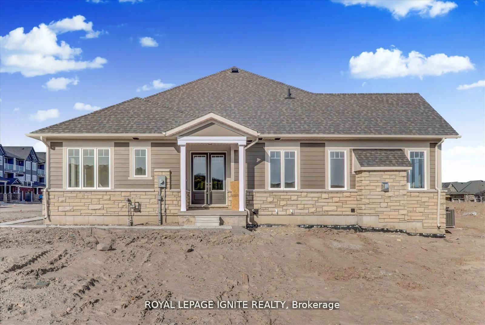 Front of 553 Hudson Crescent