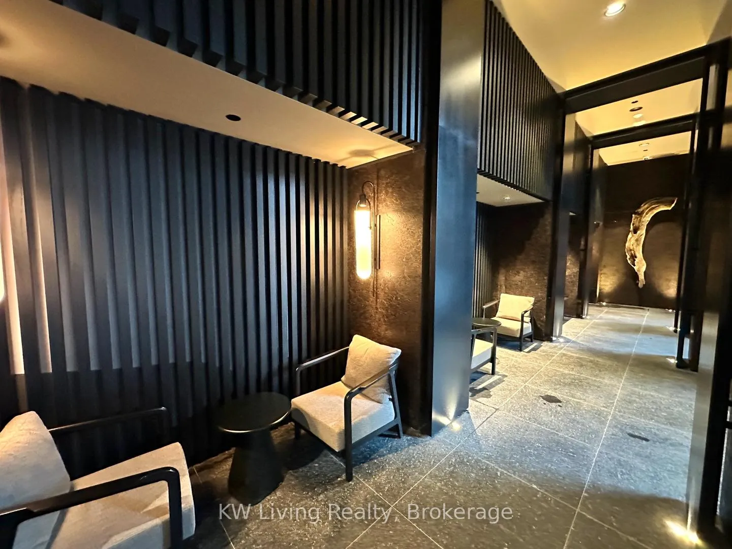 Photo 6 of Unit 3003, 110 Broadway Avenue, Toronto, Mount Pleasant West — HOMEH