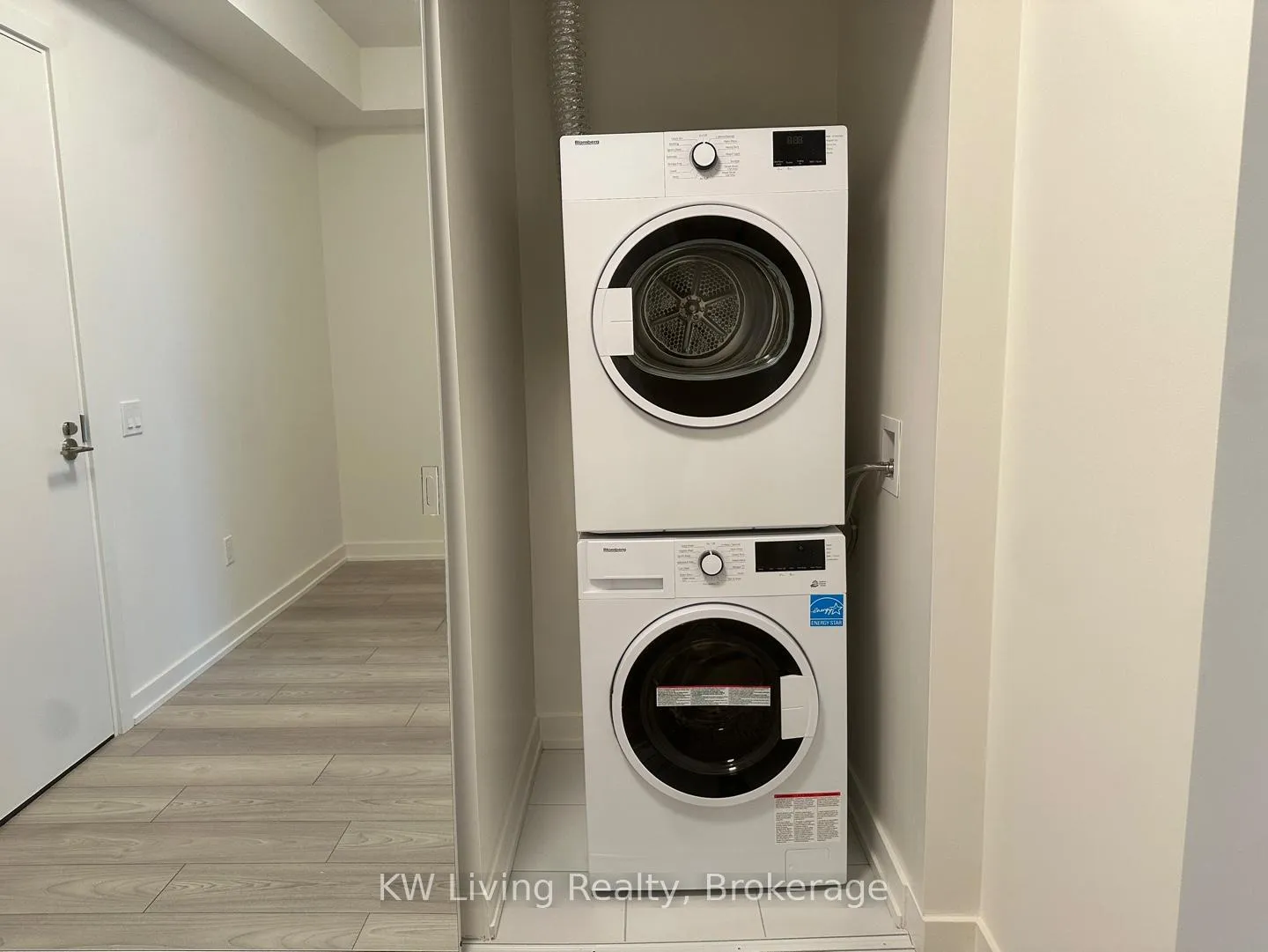 Photo 16 of Unit 3003, 110 Broadway Avenue, Toronto, Mount Pleasant West — HOMEH