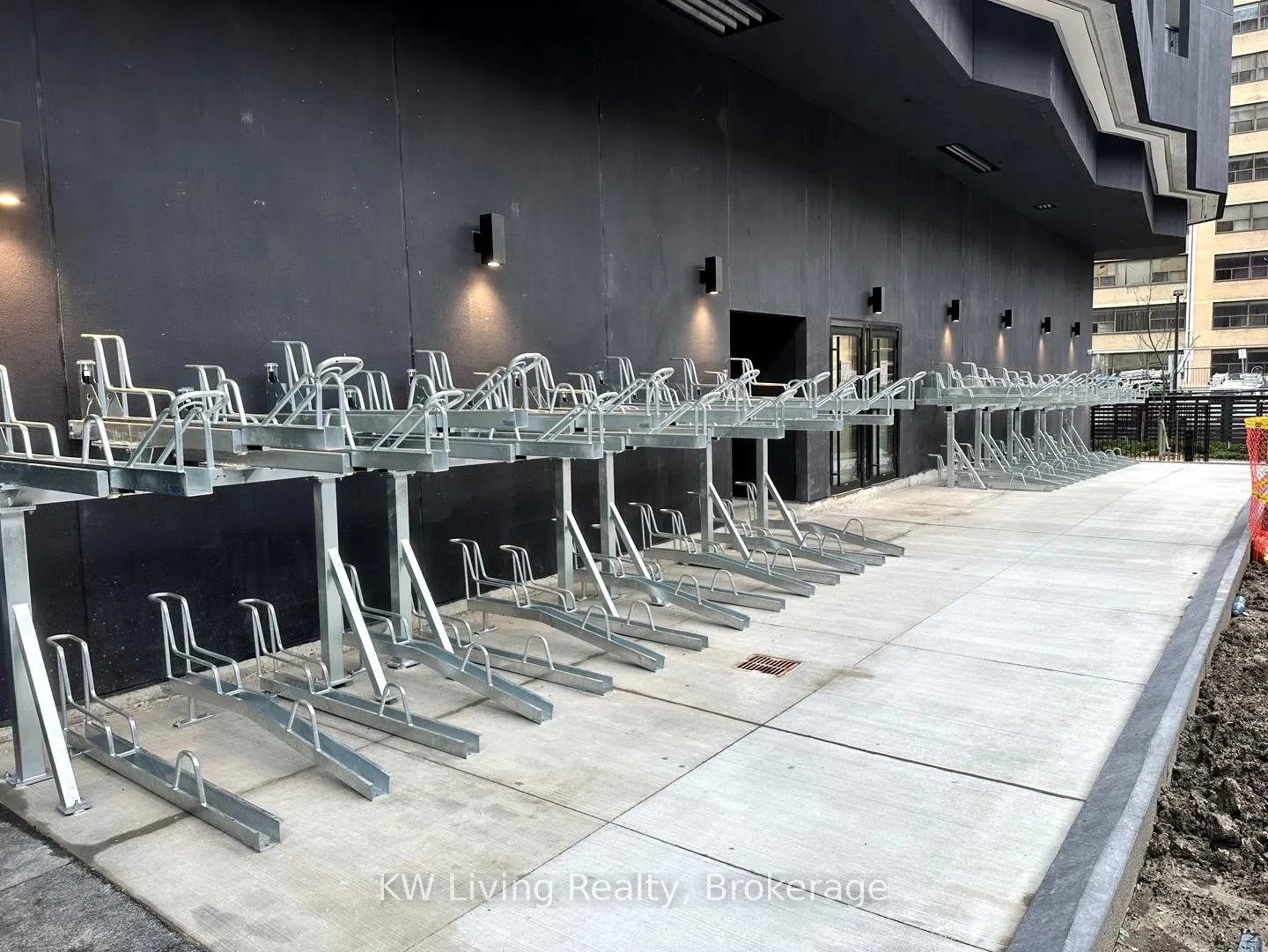 Photo 24 of Unit 3003, 110 Broadway Avenue, Toronto, Mount Pleasant West — HOMEH