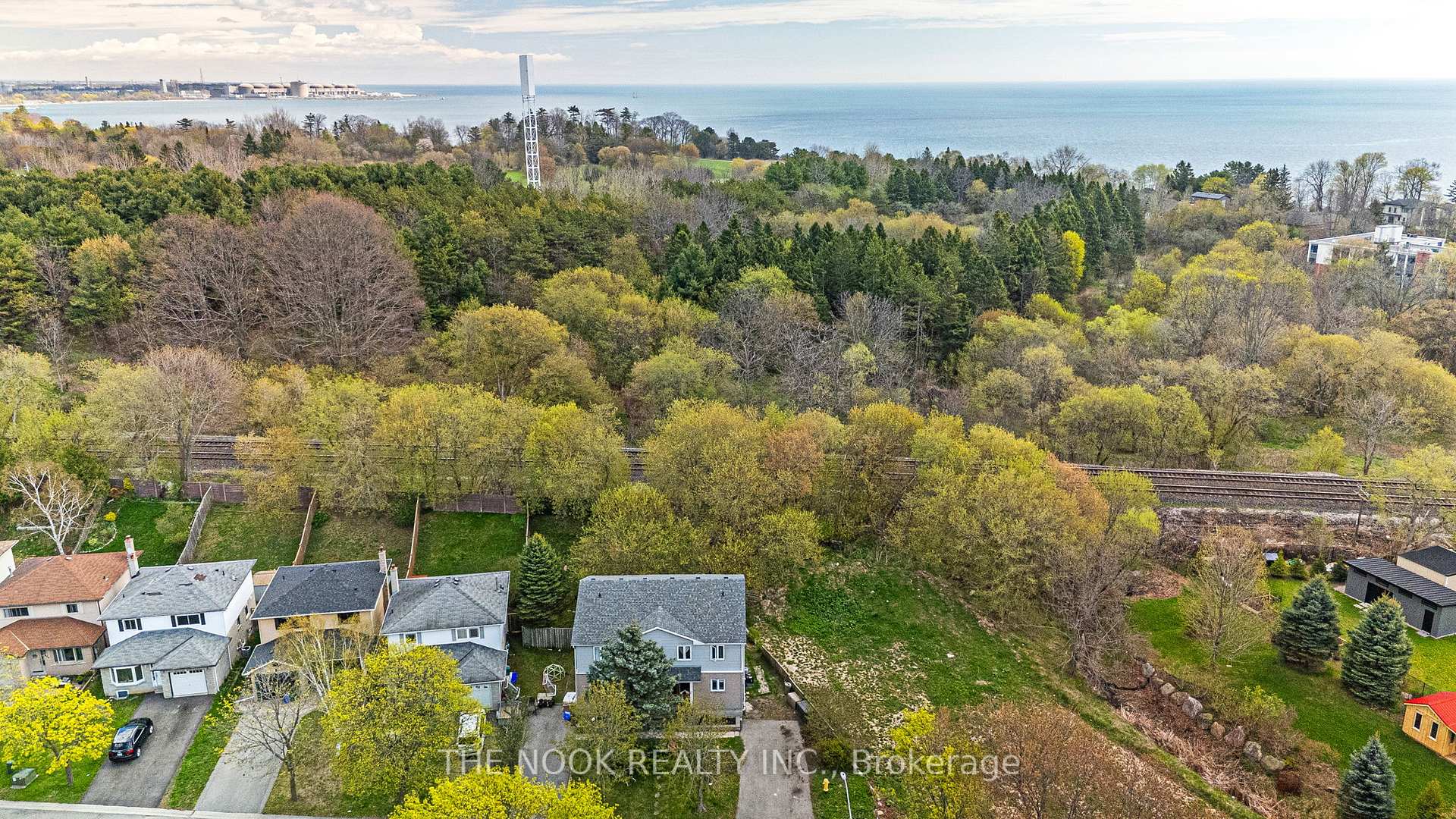 Photo 2 of 629 Dunn Crescent, Pickering, Rosebank — HOMEH