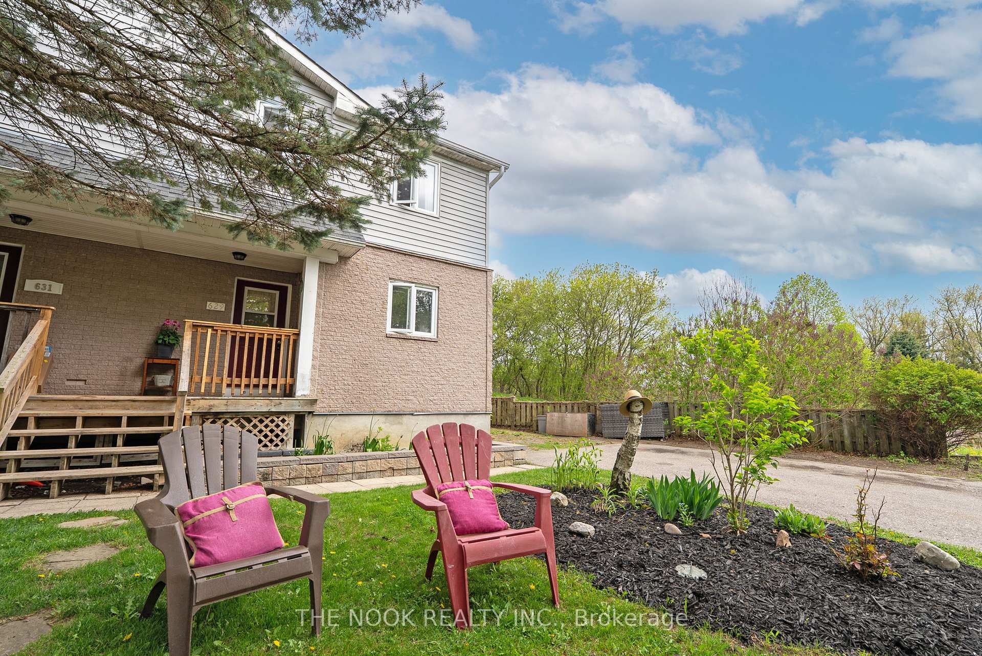 Photo 3 of 629 Dunn Crescent, Pickering, Rosebank — HOMEH