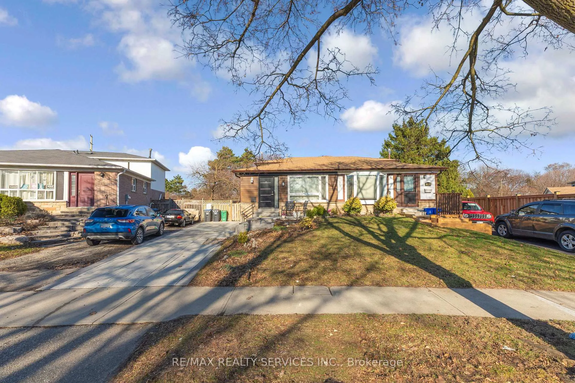 Photo 1 of 8 Chipwood Acres, Brampton, Madoc — HOMEH