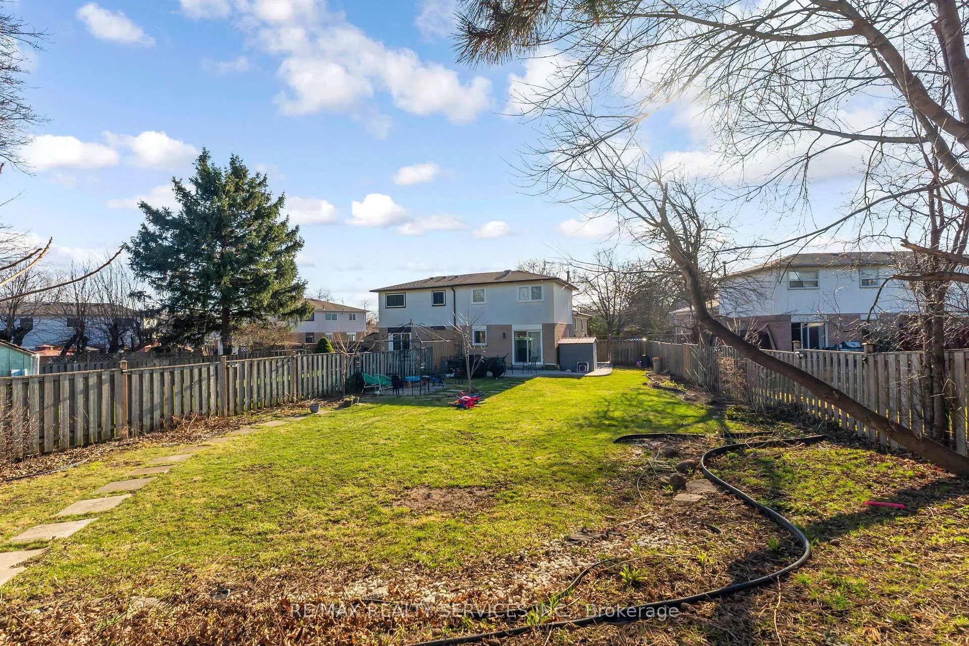 Photo 41 of 8 Chipwood Acres, Brampton, Madoc — HOMEH