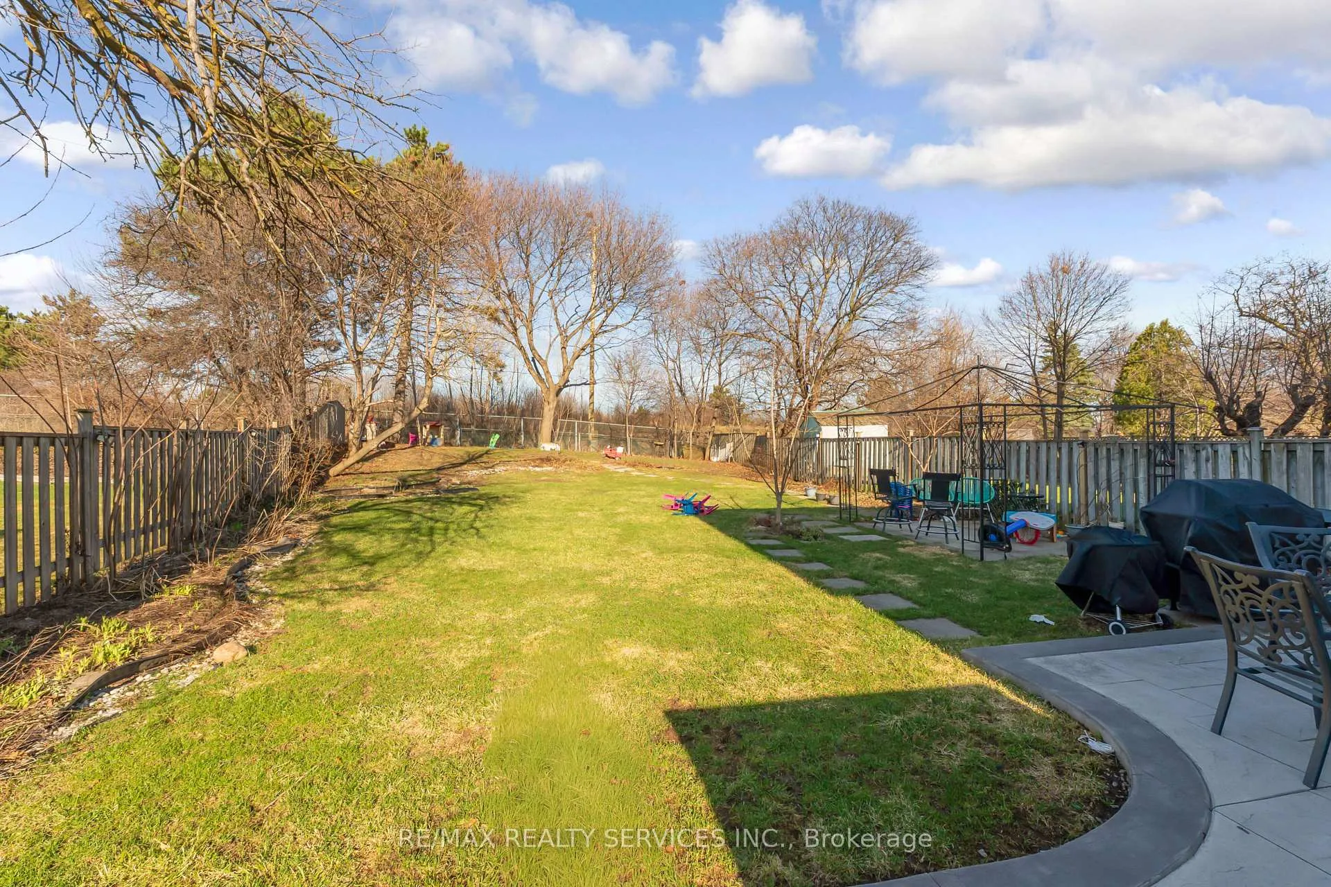 Photo 44 of 8 Chipwood Acres, Brampton, Madoc — HOMEH