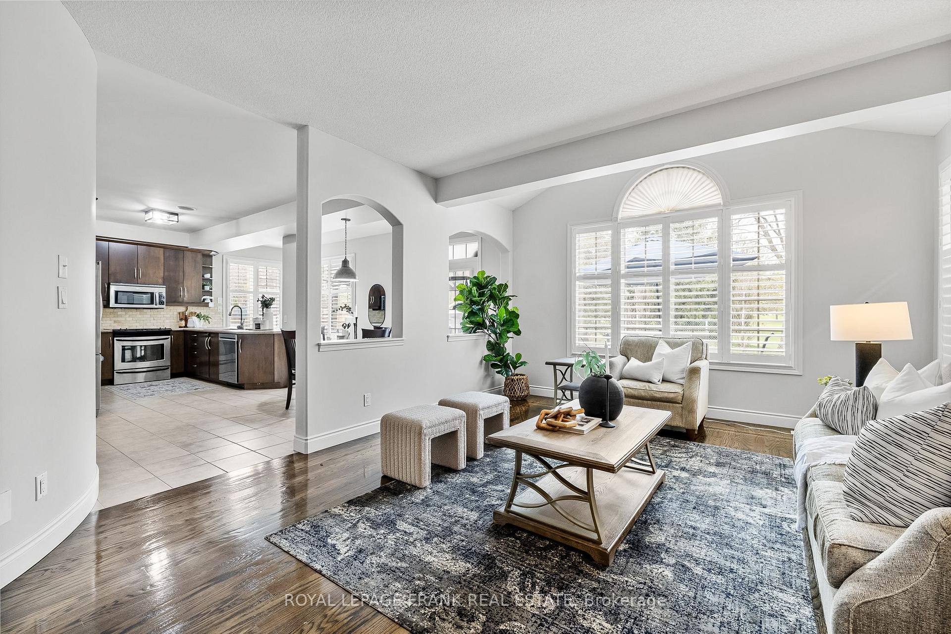 Photo 4 of 2262 Pindar Crescent, Oshawa, Kedron — HOMEH