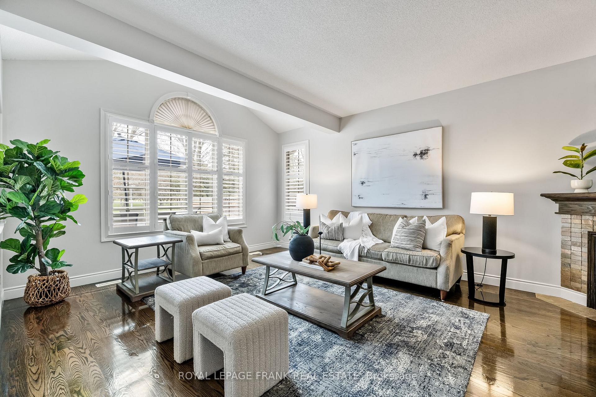 Photo 5 of 2262 Pindar Crescent, Oshawa, Kedron — HOMEH