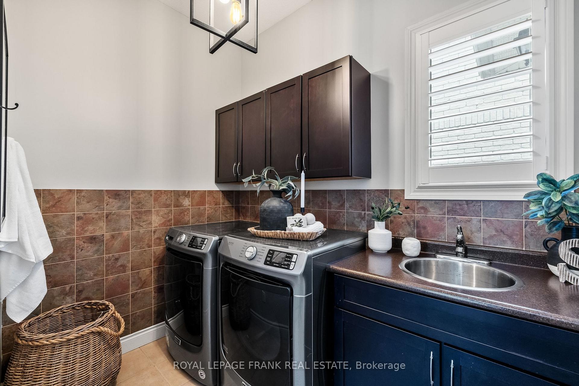 Photo 7 of 2262 Pindar Crescent, Oshawa, Kedron — HOMEH