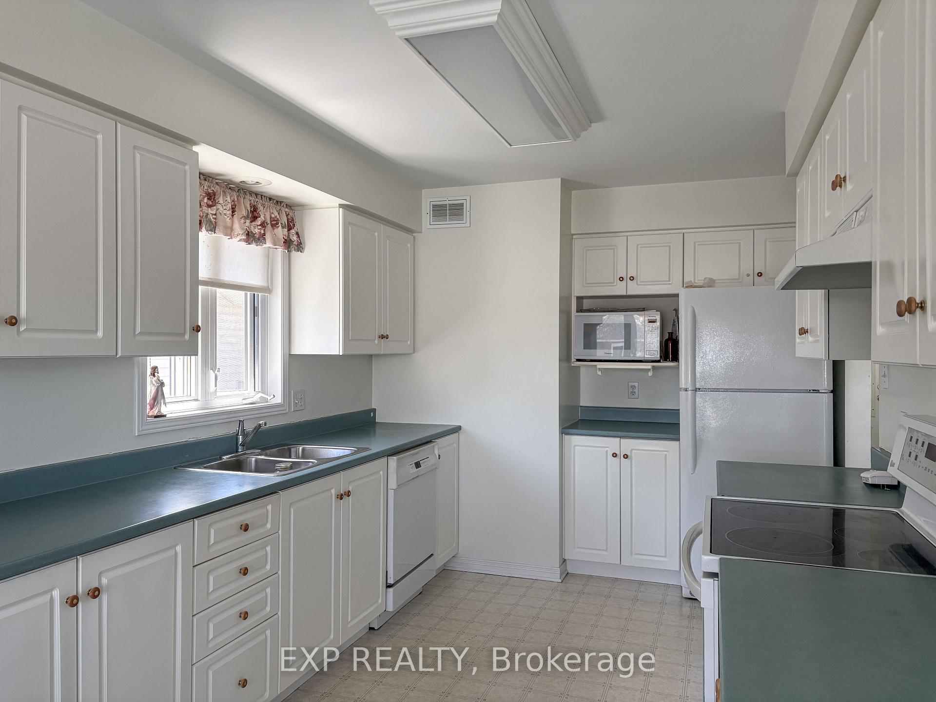 Photo 8 of 213 Vanier Crescent, Renfrew — HOMEH