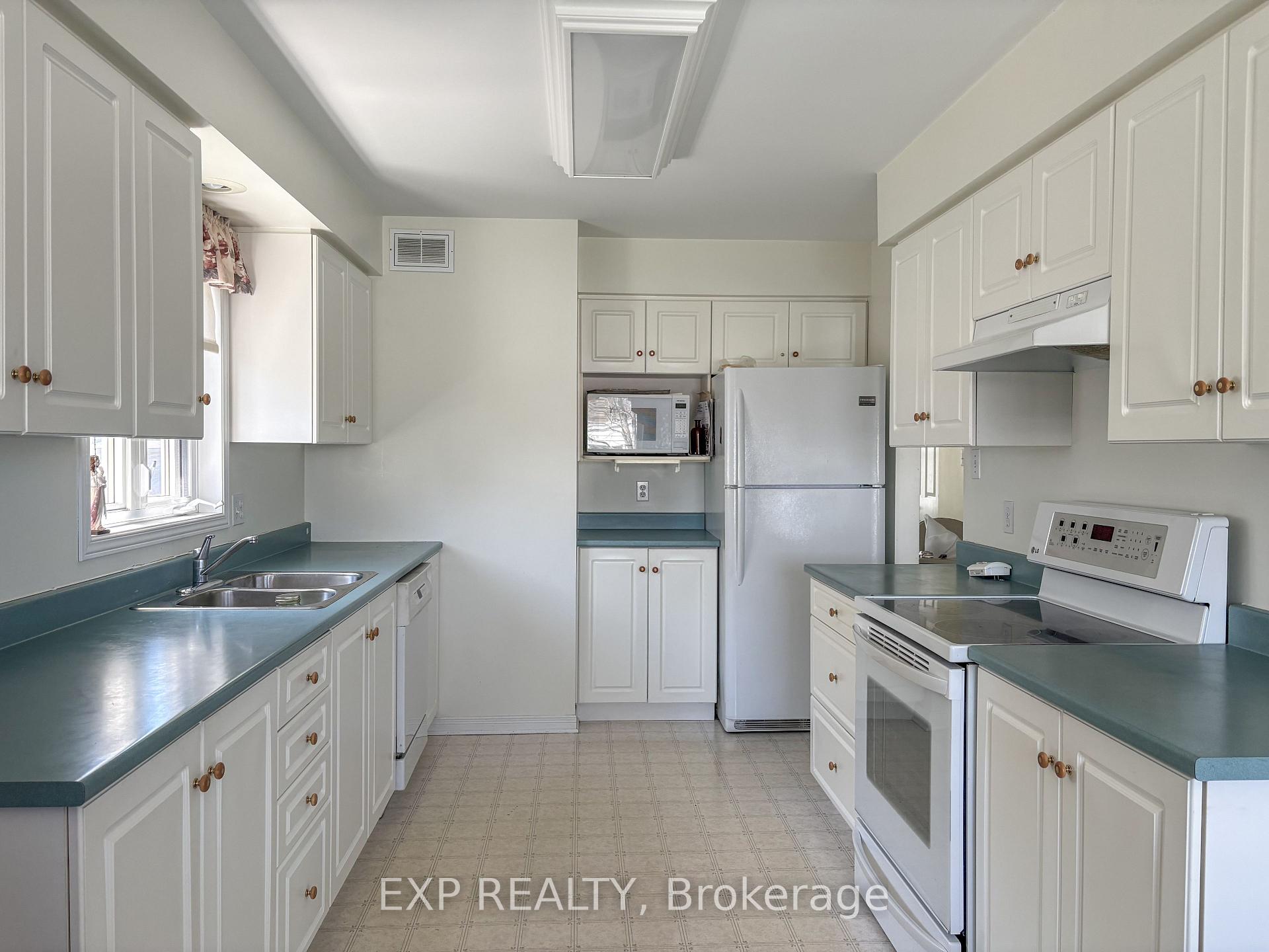 Photo 9 of 213 Vanier Crescent, Renfrew — HOMEH