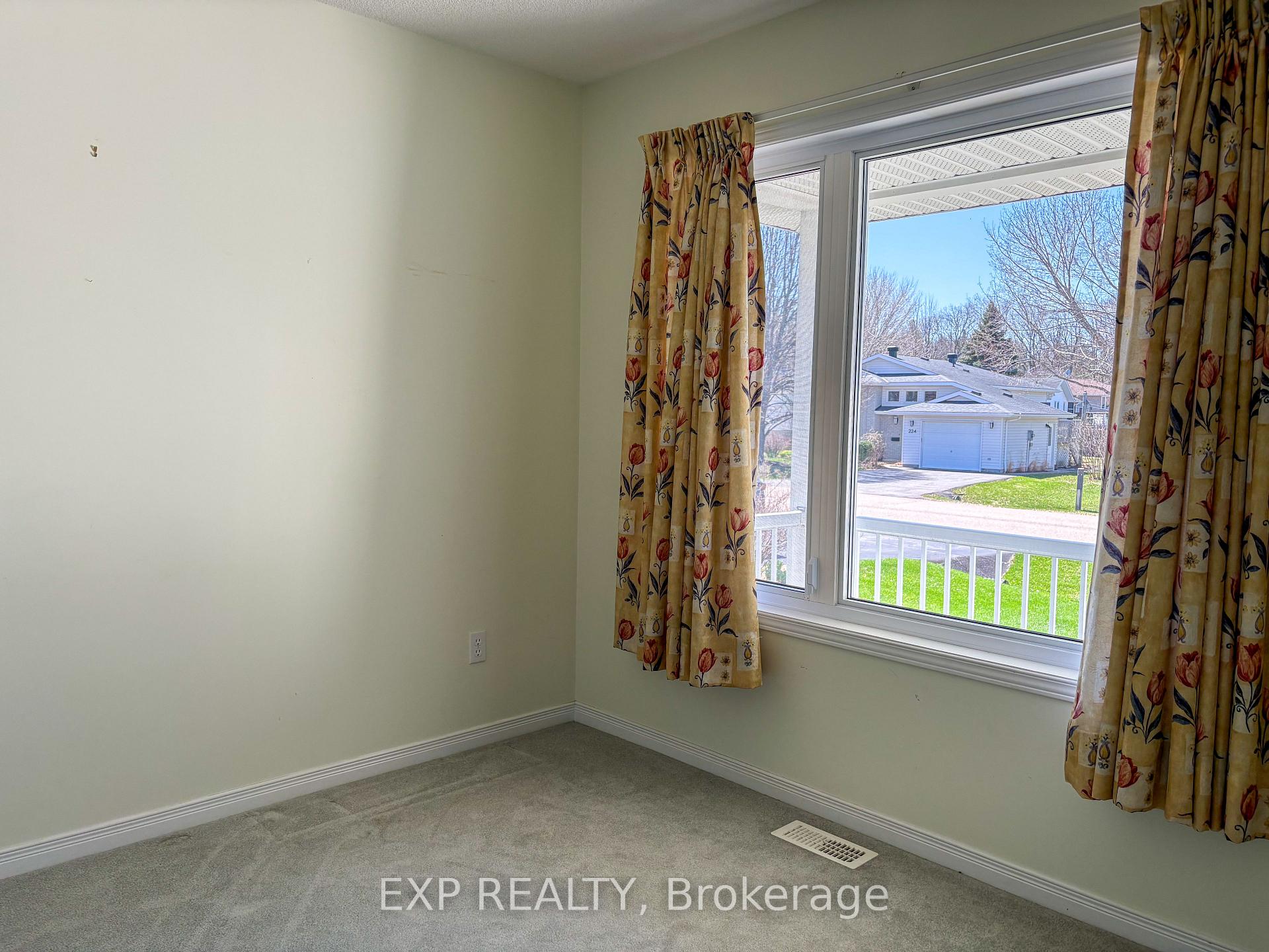 Photo 12 of 213 Vanier Crescent, Renfrew — HOMEH