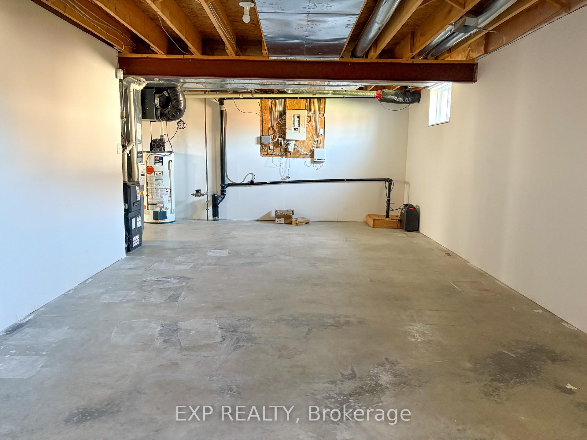 Photo 14 of 213 Vanier Crescent, Renfrew — HOMEH