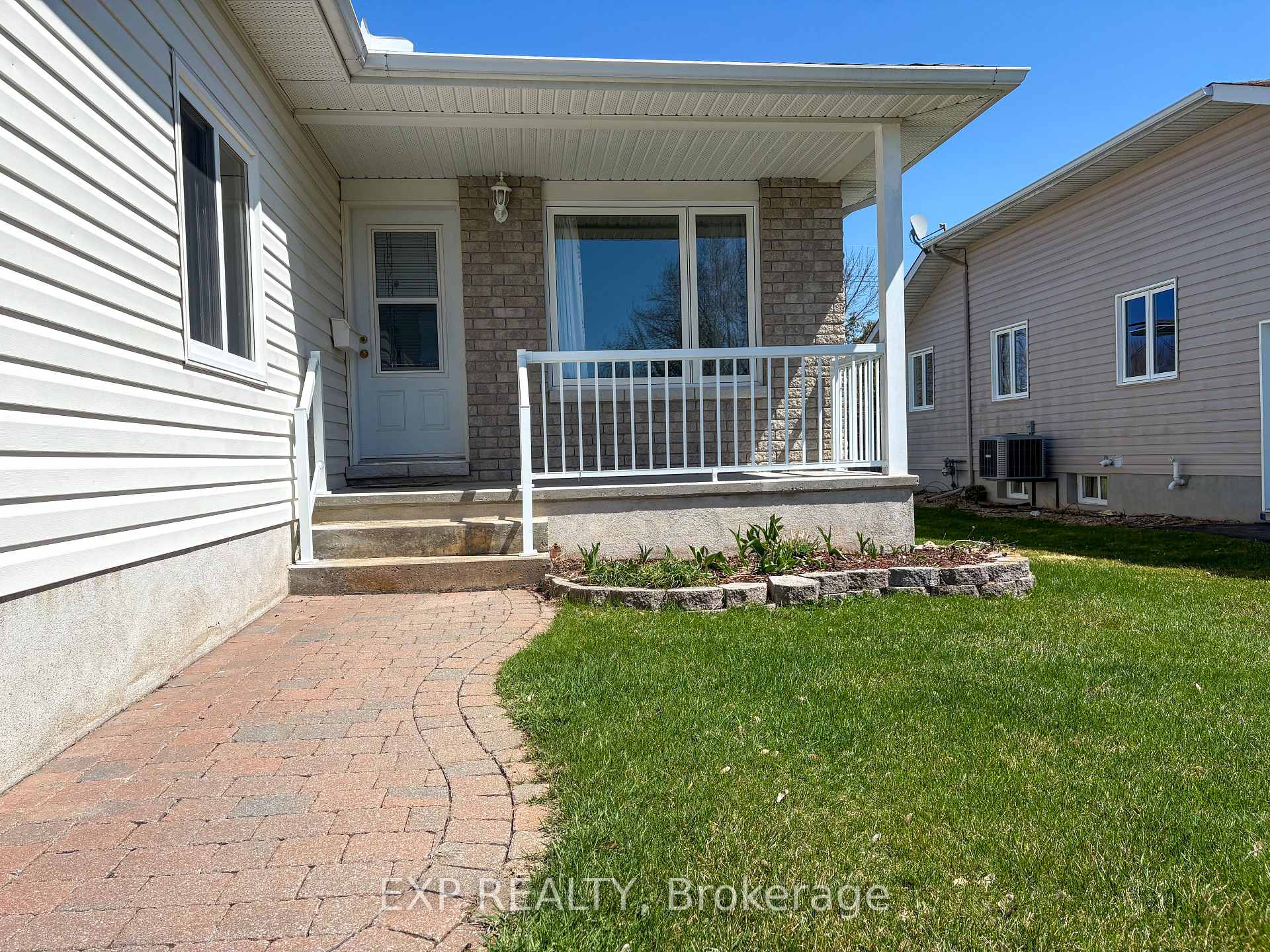 Photo 18 of 213 Vanier Crescent, Renfrew — HOMEH