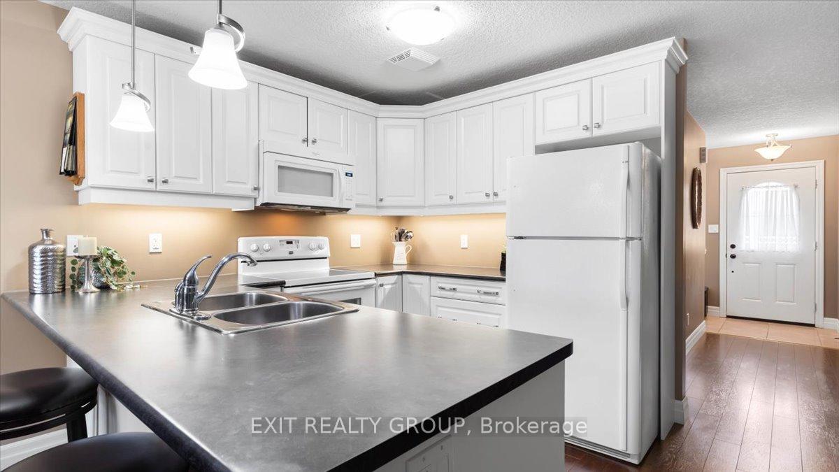 Photo 13 of 14 Cortland Crescent, Quinte West, Murray Ward — HOMEH