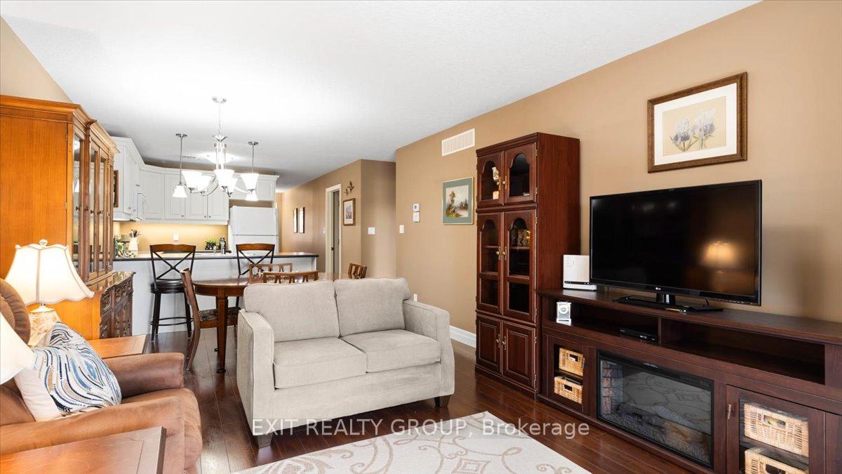 Photo 16 of 14 Cortland Crescent, Quinte West, Murray Ward — HOMEH