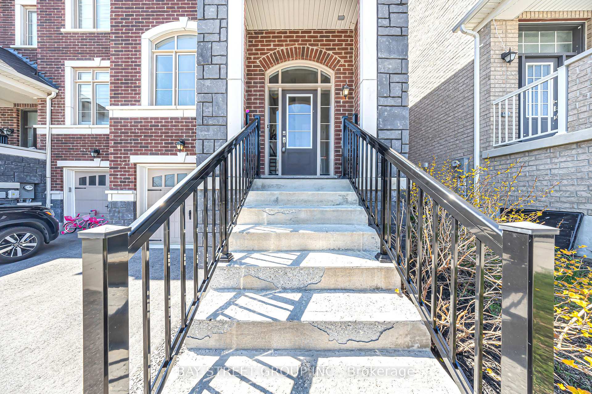 Photo 3 of 2488 Hibiscus Drive, Pickering, Rural Pickering — HOMEH