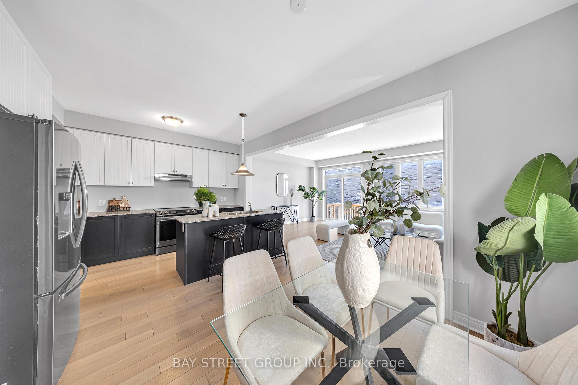 Photo 12 of 2488 Hibiscus Drive, Pickering, Rural Pickering — HOMEH