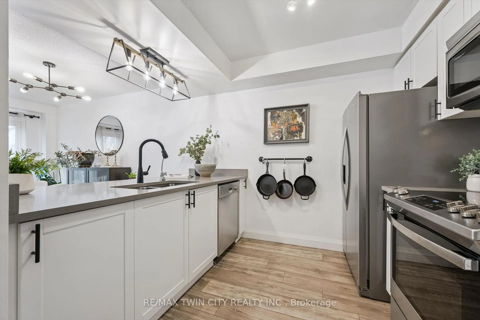 Photo 9 of Unit 42, 230 Blackhorne Drive, Kitchener, Laurentian Hills — HOMEH