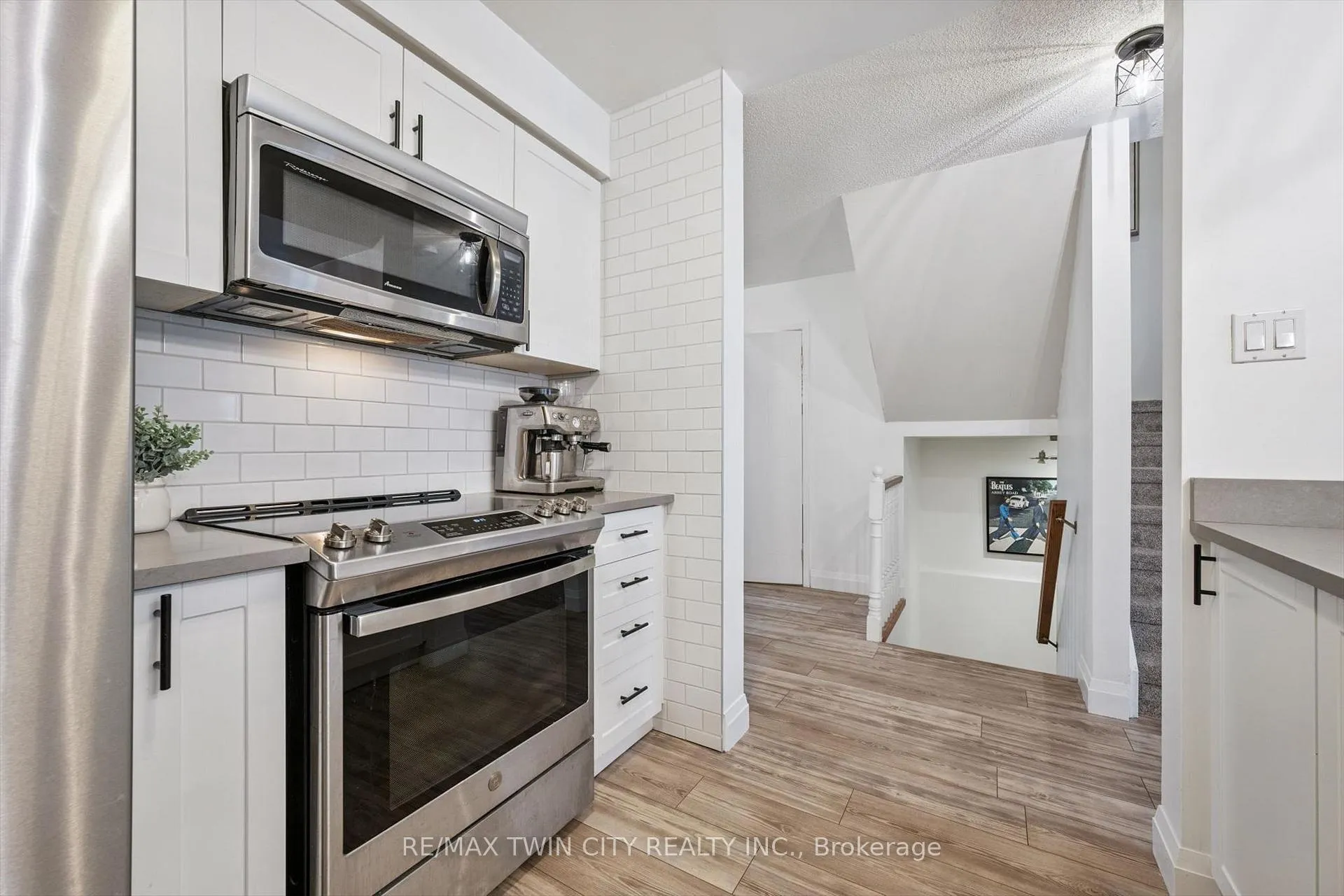 Photo 11 of Unit 42, 230 Blackhorne Drive, Kitchener, Laurentian Hills — HOMEH