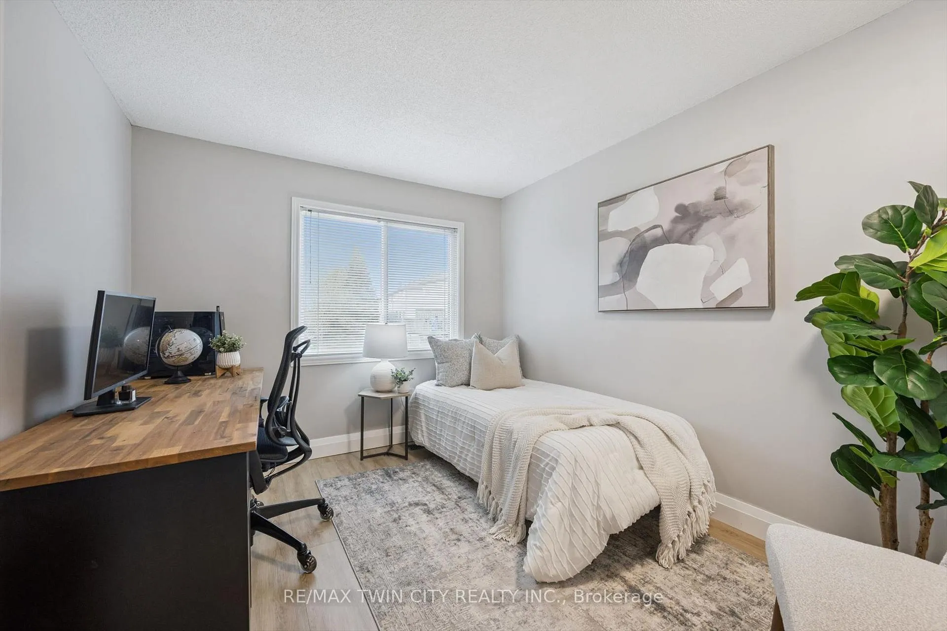 Photo 15 of Unit 42, 230 Blackhorne Drive, Kitchener, Laurentian Hills — HOMEH