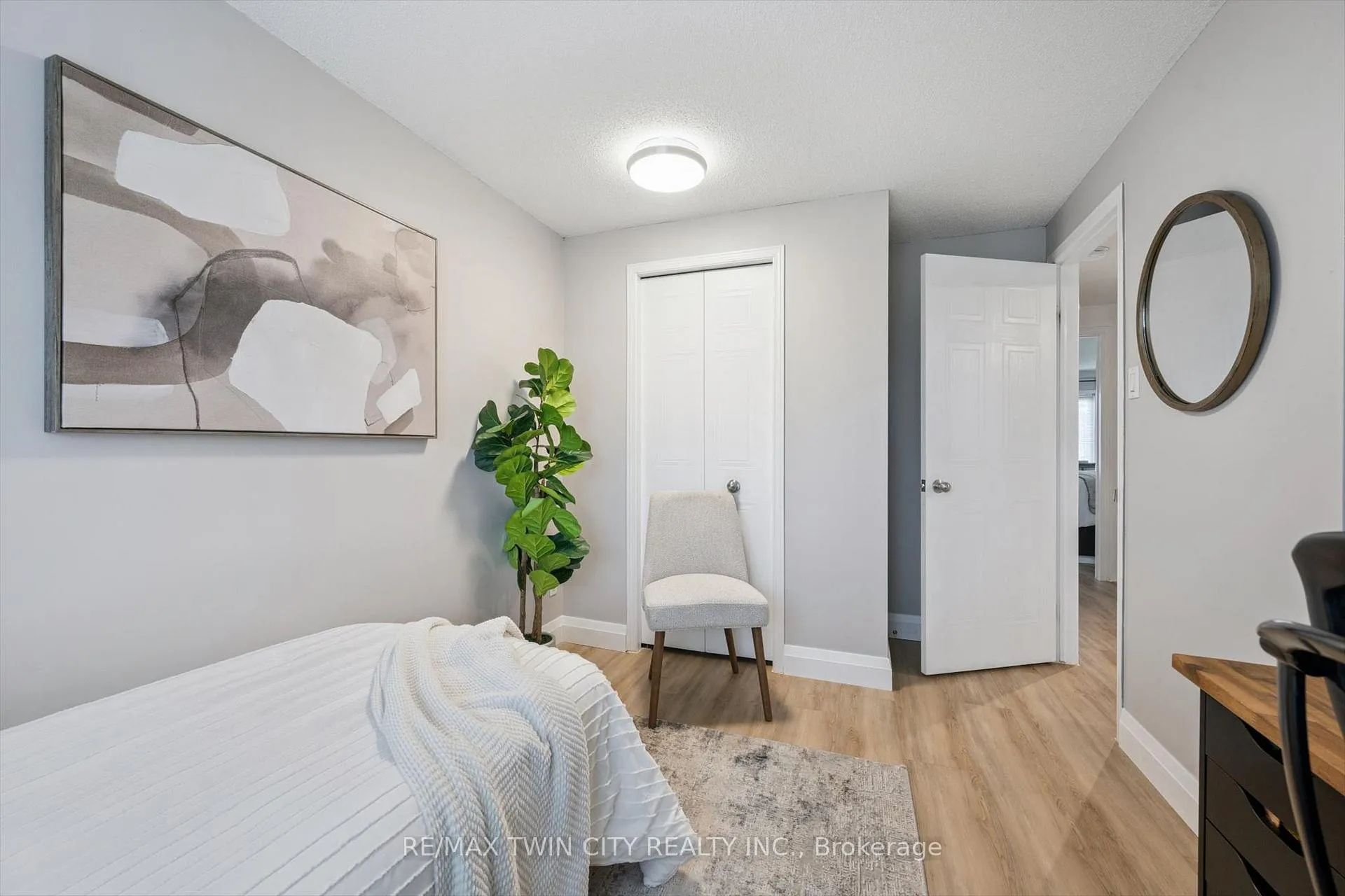Photo 16 of Unit 42, 230 Blackhorne Drive, Kitchener, Laurentian Hills — HOMEH