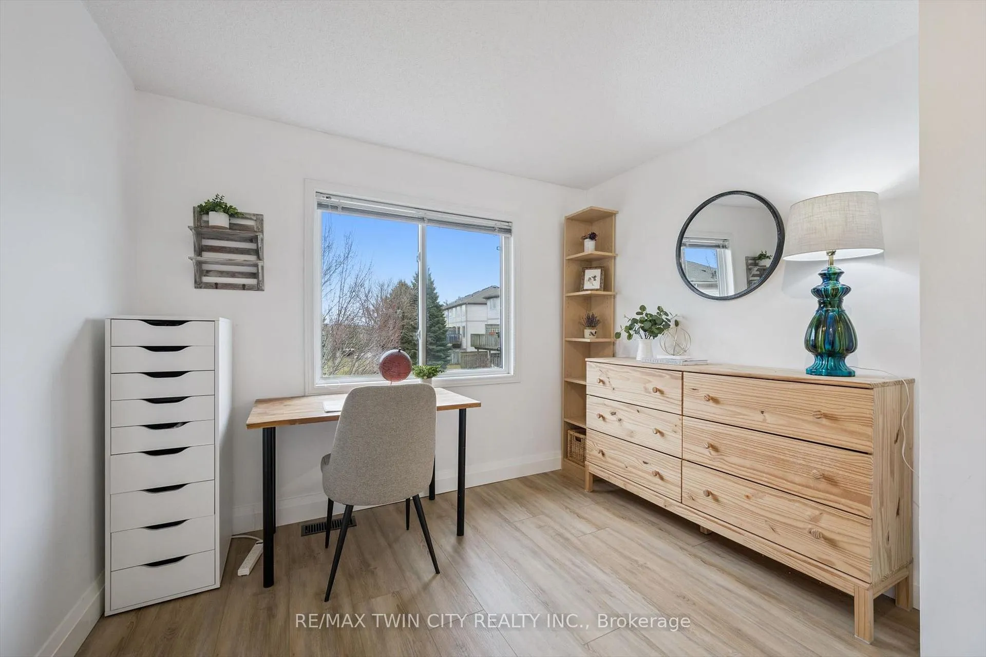 Photo 17 of Unit 42, 230 Blackhorne Drive, Kitchener, Laurentian Hills — HOMEH