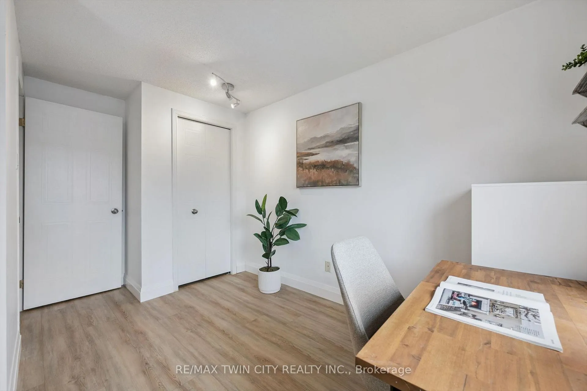 Photo 18 of Unit 42, 230 Blackhorne Drive, Kitchener, Laurentian Hills — HOMEH