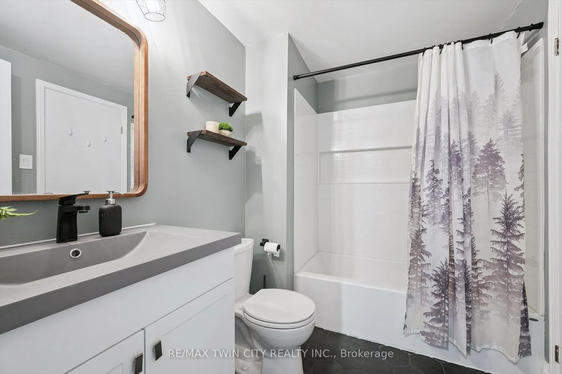 Photo 19 of Unit 42, 230 Blackhorne Drive, Kitchener, Laurentian Hills — HOMEH