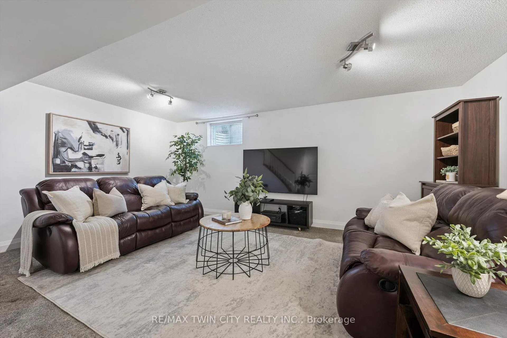 Photo 21 of Unit 42, 230 Blackhorne Drive, Kitchener, Laurentian Hills — HOMEH