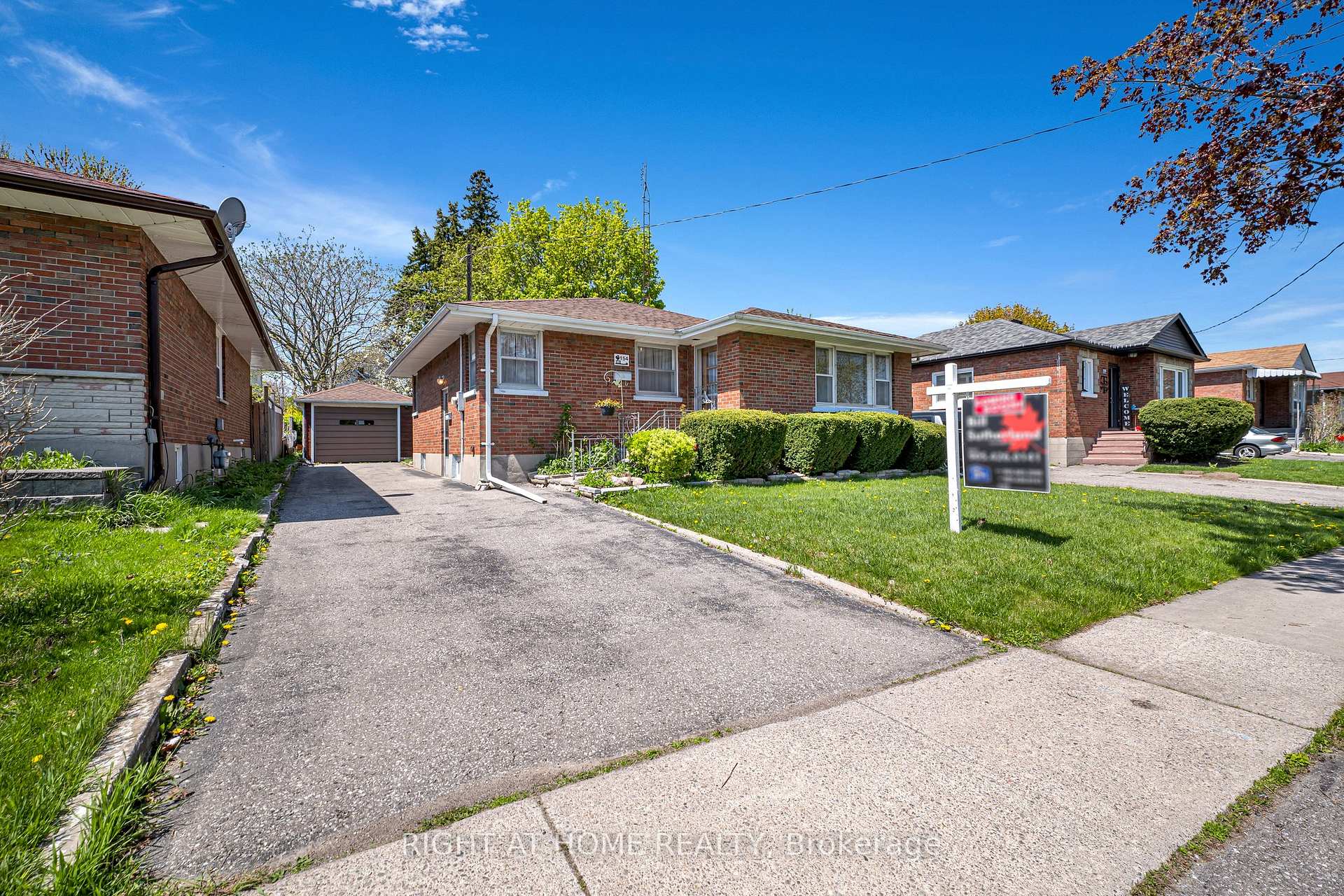 Photo 1 of 154 Chadburn Street N, Oshawa, Central — HOMEH