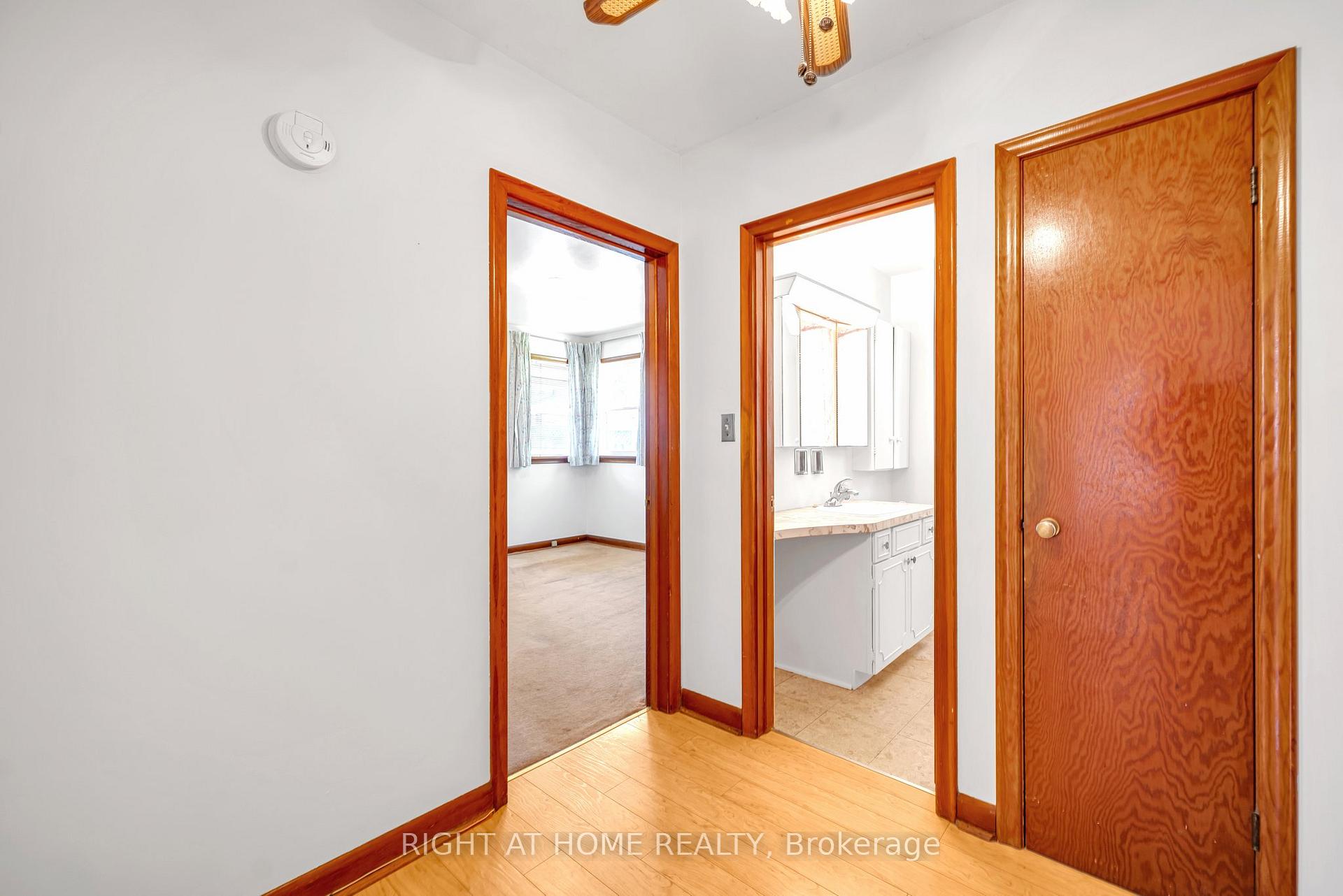 Photo 31 of 154 Chadburn Street N, Oshawa, Central — HOMEH
