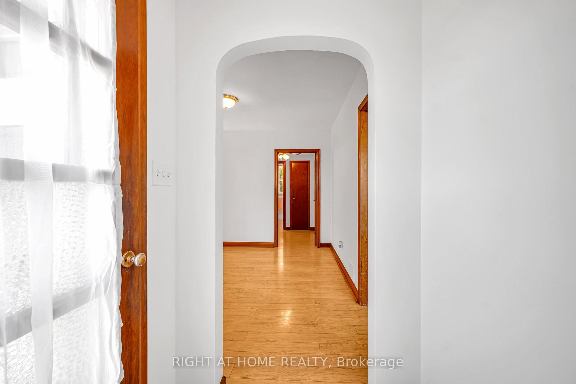 Photo 34 of 154 Chadburn Street N, Oshawa, Central — HOMEH