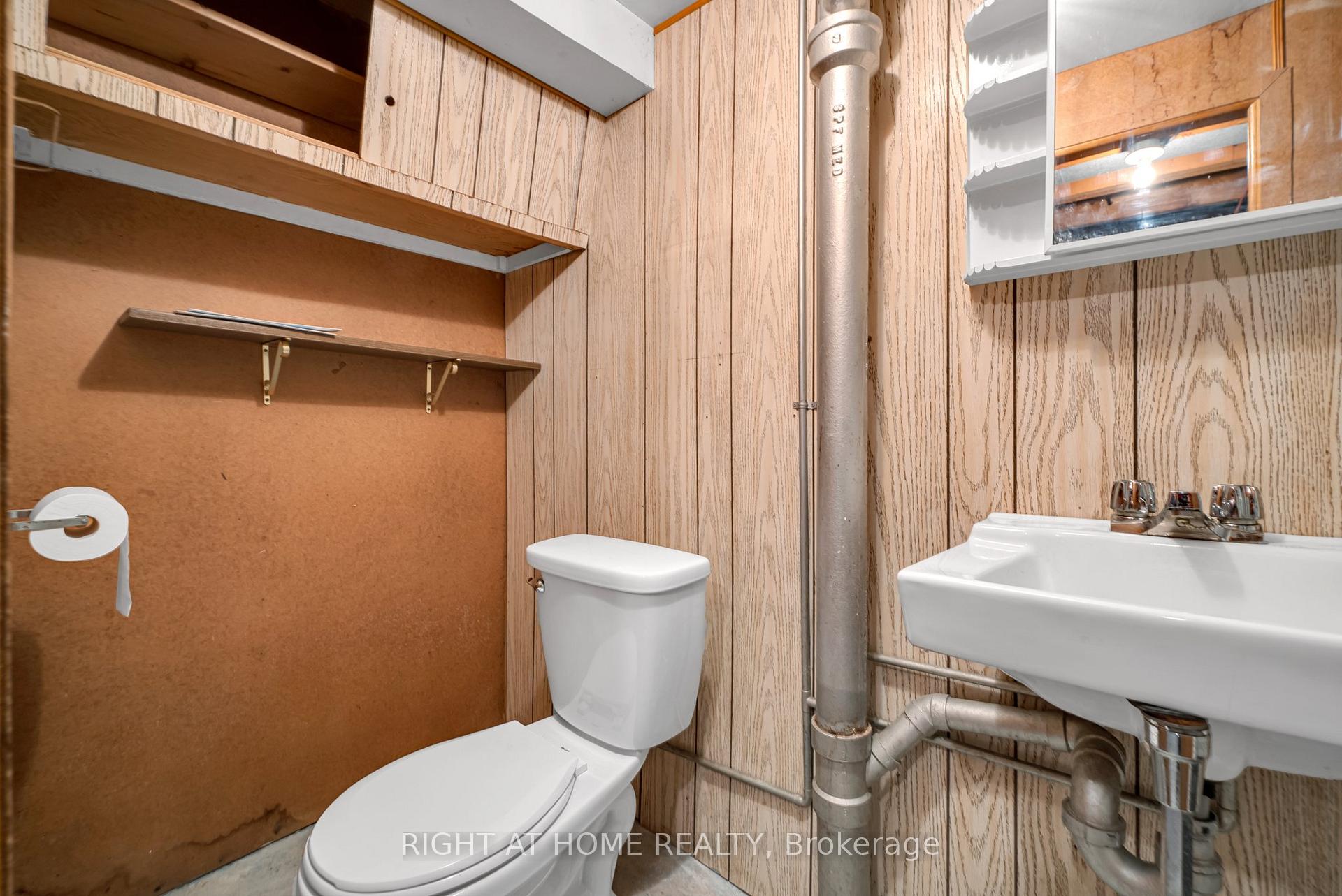 Photo 37 of 154 Chadburn Street N, Oshawa, Central — HOMEH