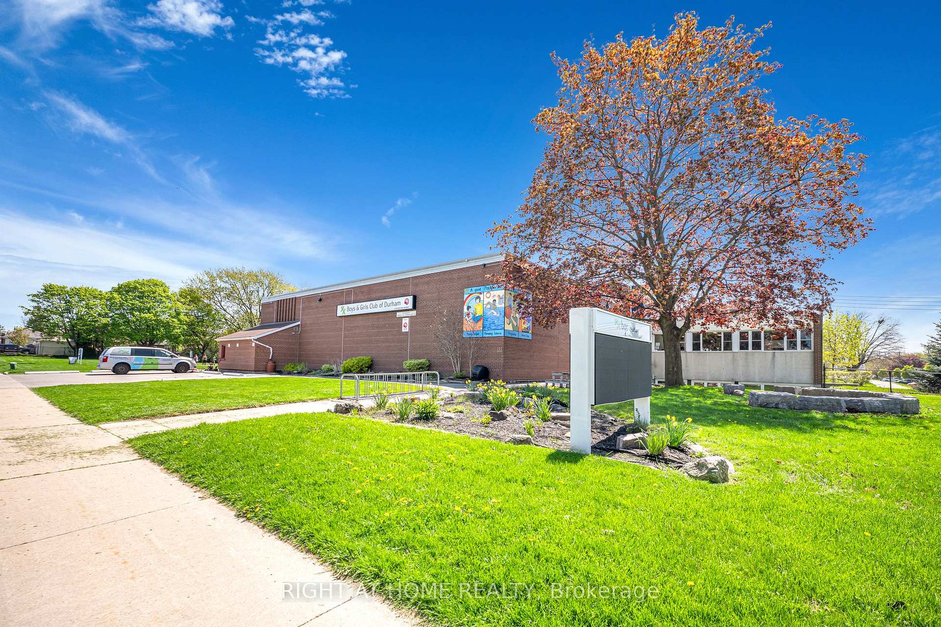 Photo 38 of 154 Chadburn Street N, Oshawa, Central — HOMEH