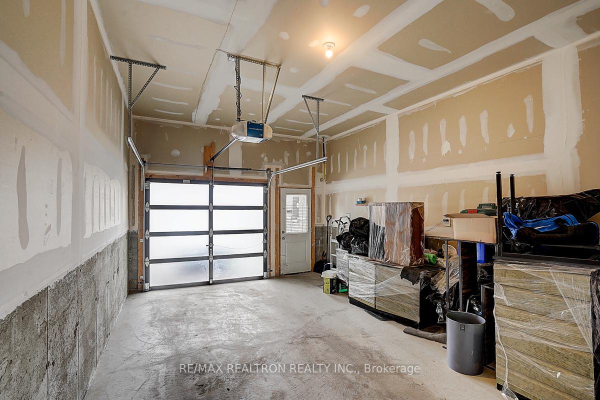 Photo 3 of 2656 Castlegate Crossing, Pickering, Duffin Heights — HOMEH
