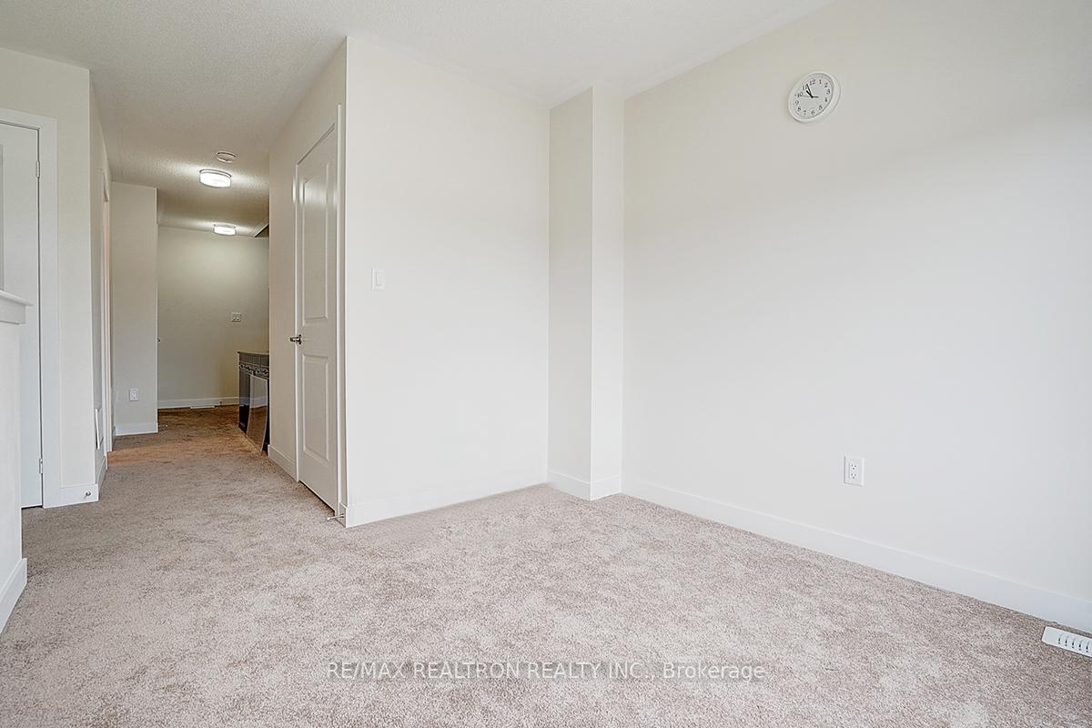 Photo 6 of 2656 Castlegate Crossing, Pickering, Duffin Heights — HOMEH