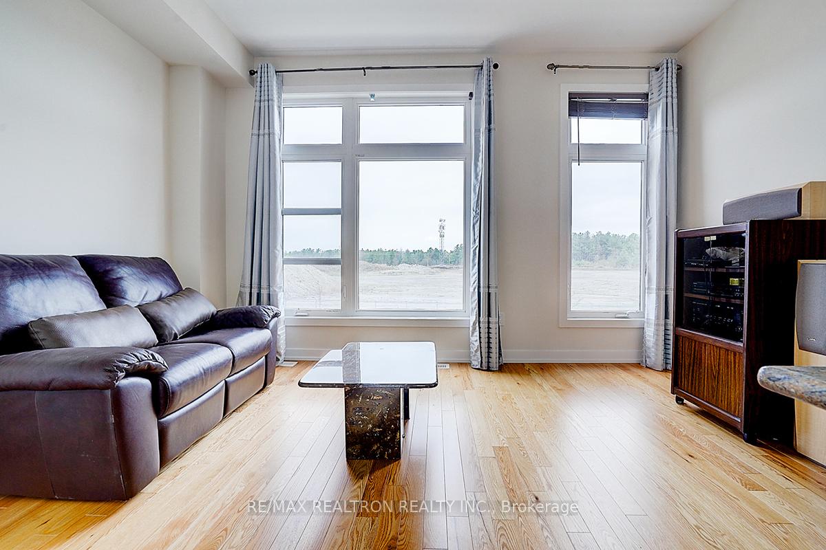 Photo 11 of 2656 Castlegate Crossing, Pickering, Duffin Heights — HOMEH