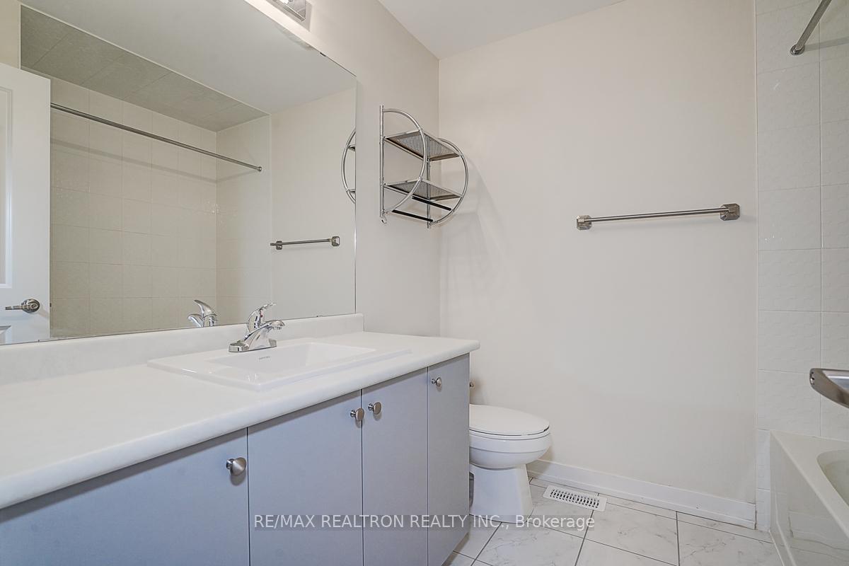 Photo 34 of 2656 Castlegate Crossing, Pickering, Duffin Heights — HOMEH