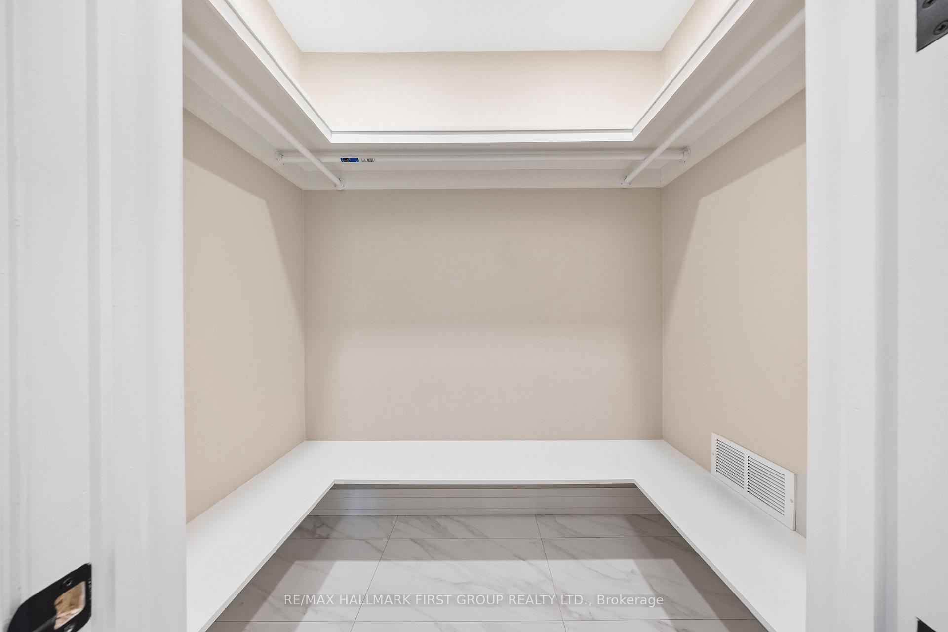 Photo 6 of 732 Hillview Crescent, Pickering, West Shore — HOMEH