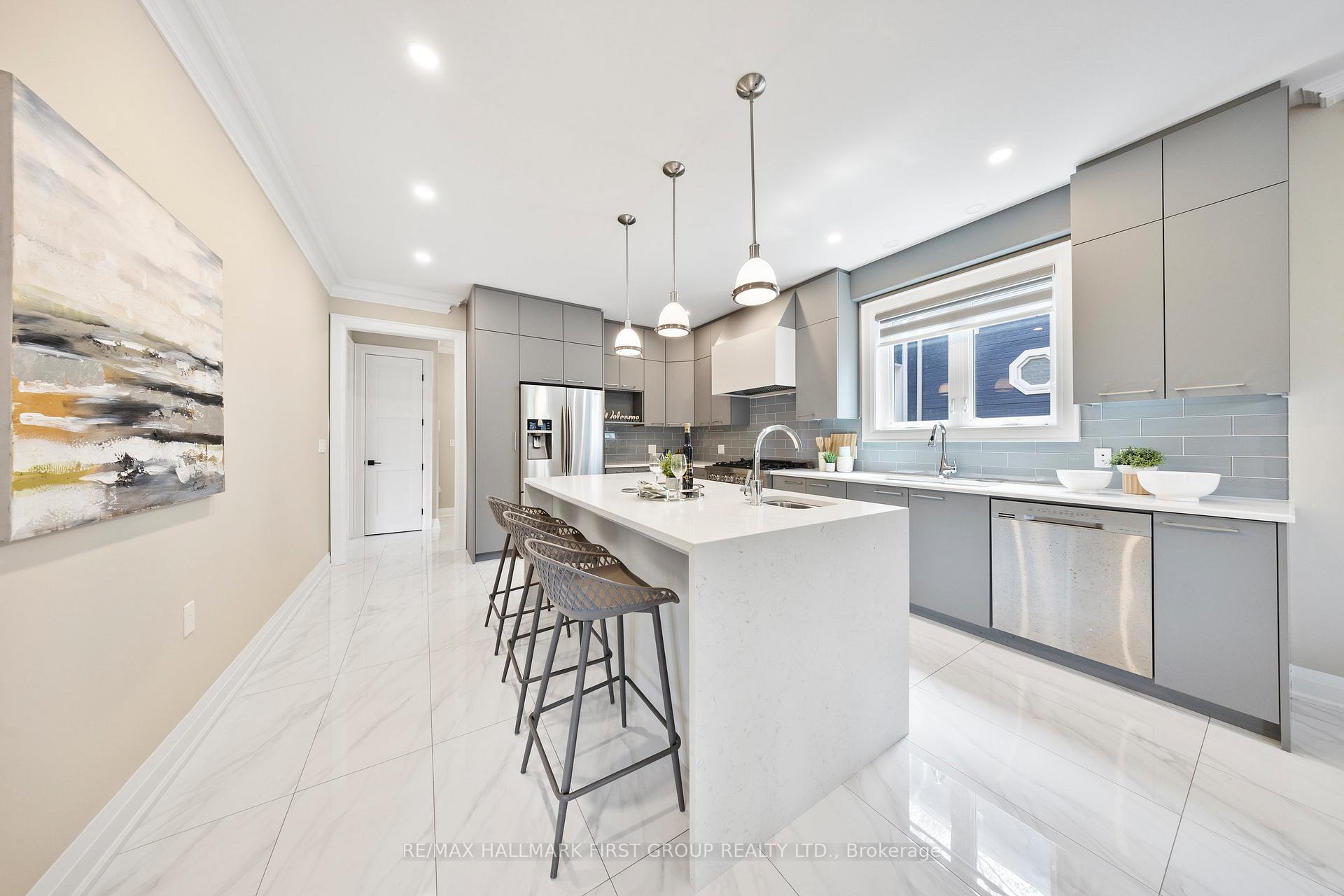 Photo 10 of 732 Hillview Crescent, Pickering, West Shore — HOMEH