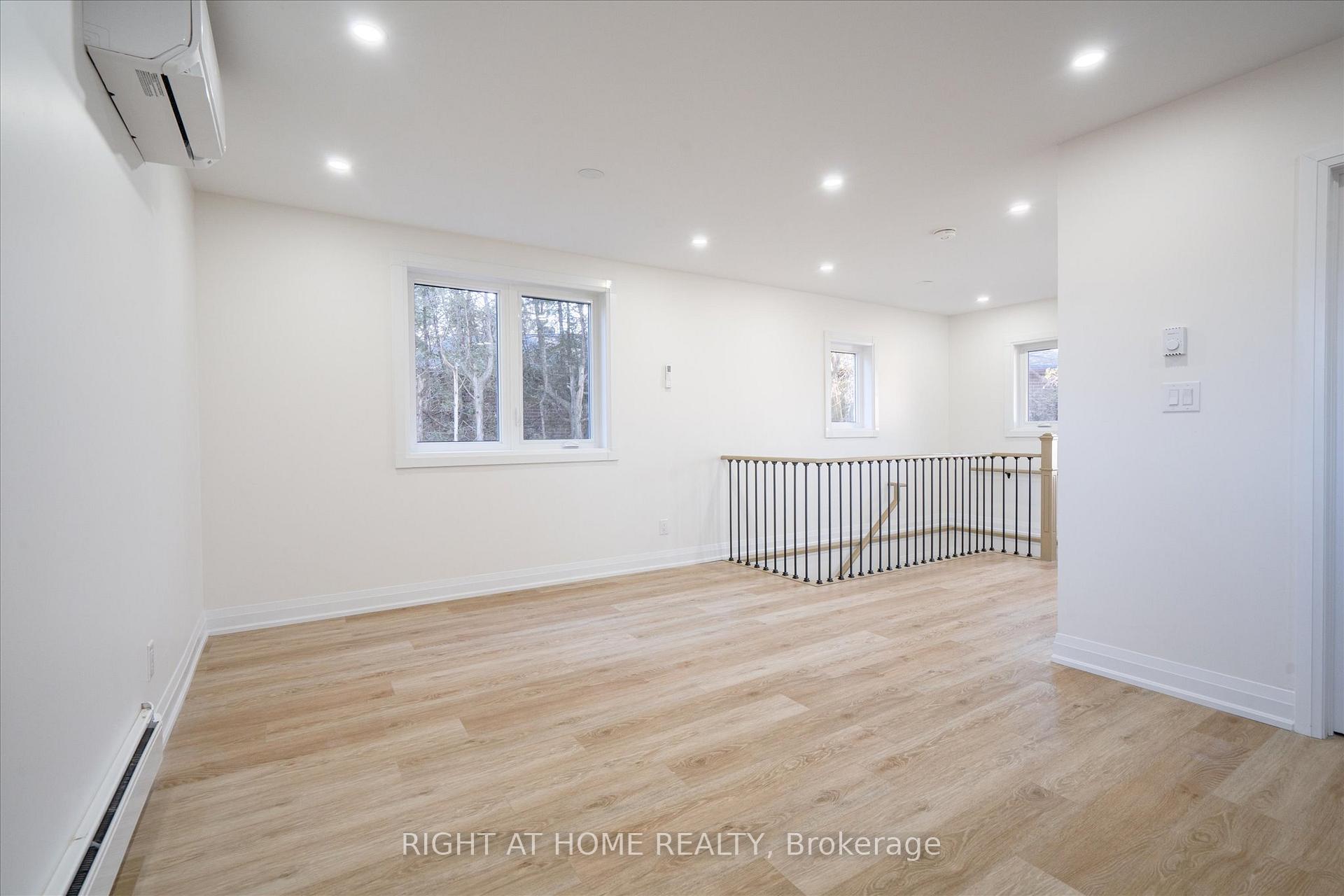 Photo 4 of 809 Helen Crescent, Pickering, Bay Ridges — HOMEH