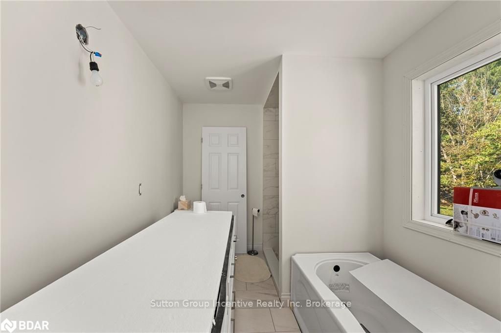 Photo 17 of 1077 Monck Road, Ramara, Rural Ramara — HOMEH