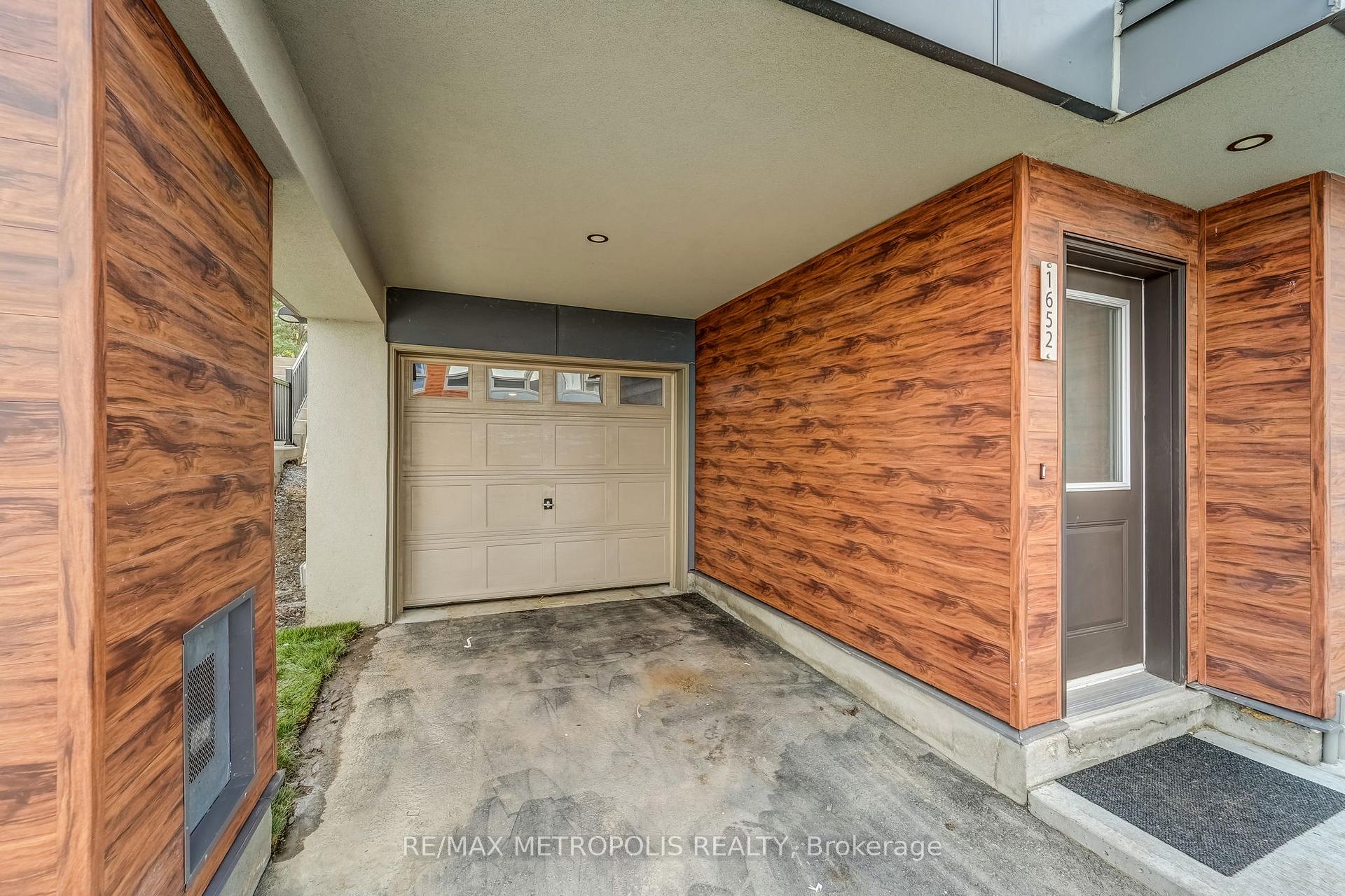 Photo 6 of 1652 Pleasure Valley Path, Oshawa, Samac — HOMEH