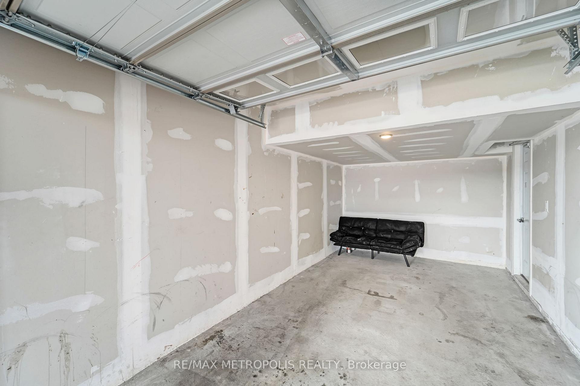 Photo 36 of 1652 Pleasure Valley Path, Oshawa, Samac — HOMEH
