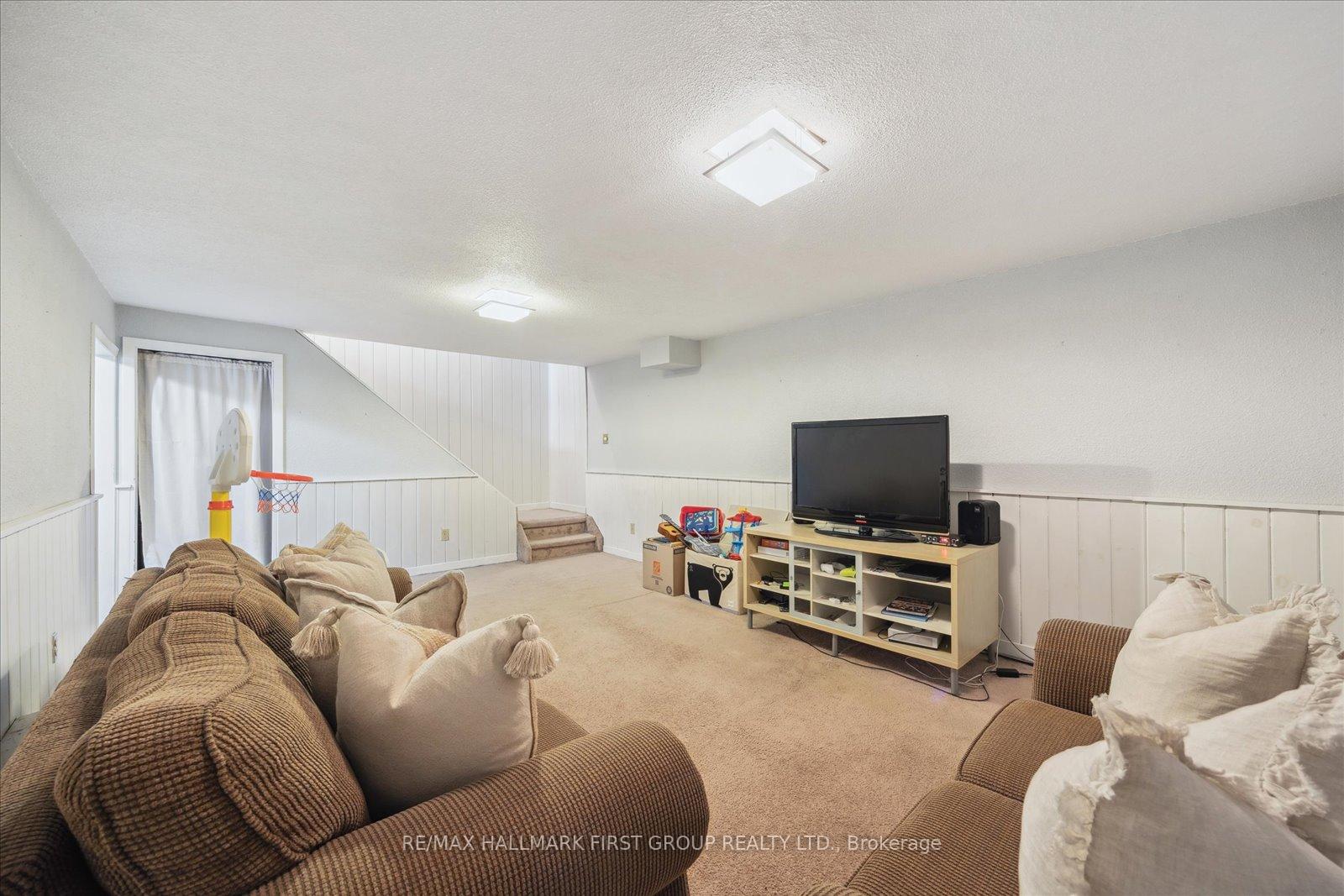 Photo 17 of 533 Oakwood Drive, Pickering, Rosebank — HOMEH