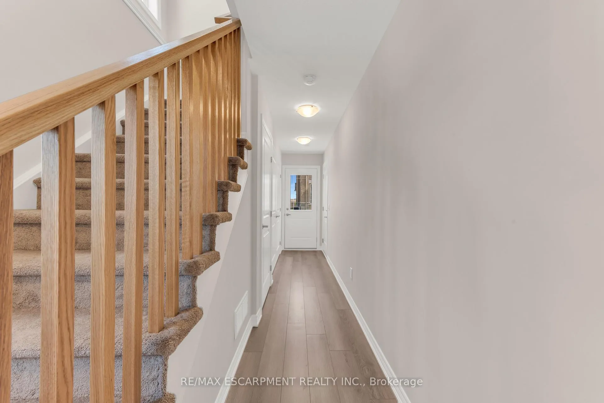 Photo 5 of Unit 57, 19 Picardy Drive, Hamilton, Stoney Creek Mountain — HOMEH