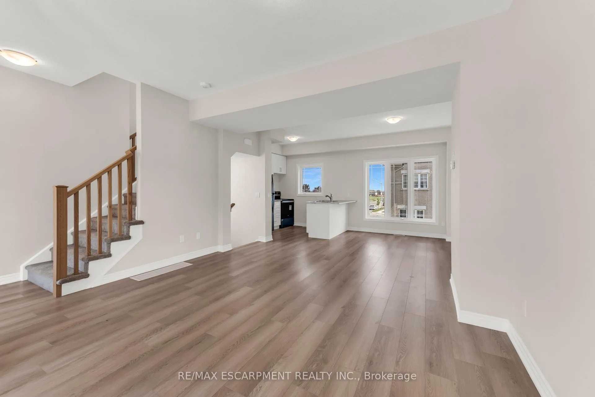Photo 9 of Unit 57, 19 Picardy Drive, Hamilton, Stoney Creek Mountain — HOMEH