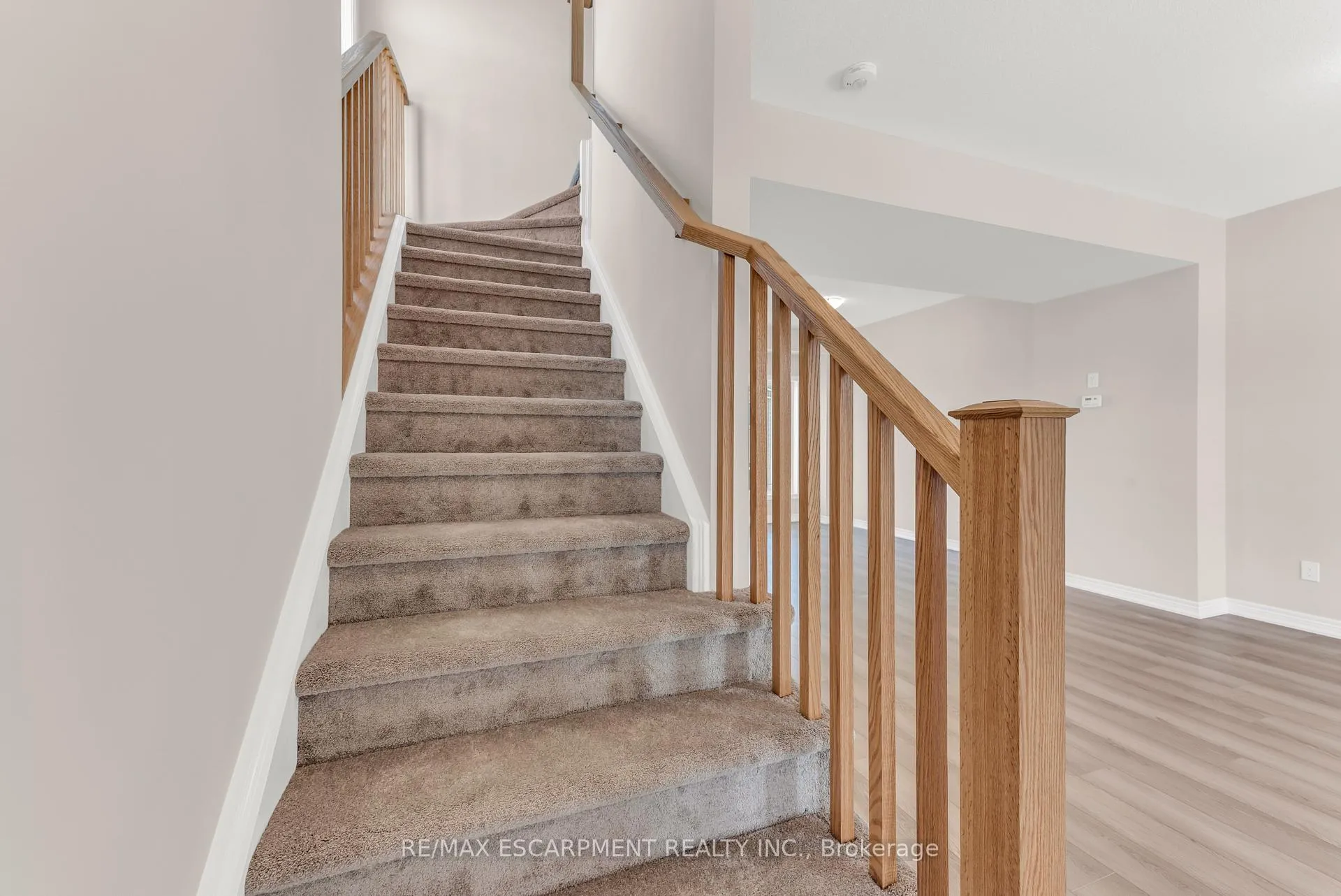 Photo 16 of Unit 57, 19 Picardy Drive, Hamilton, Stoney Creek Mountain — HOMEH